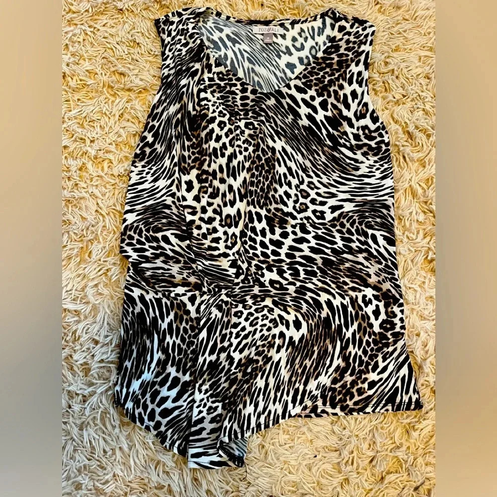 Leopard sleeveless blouse